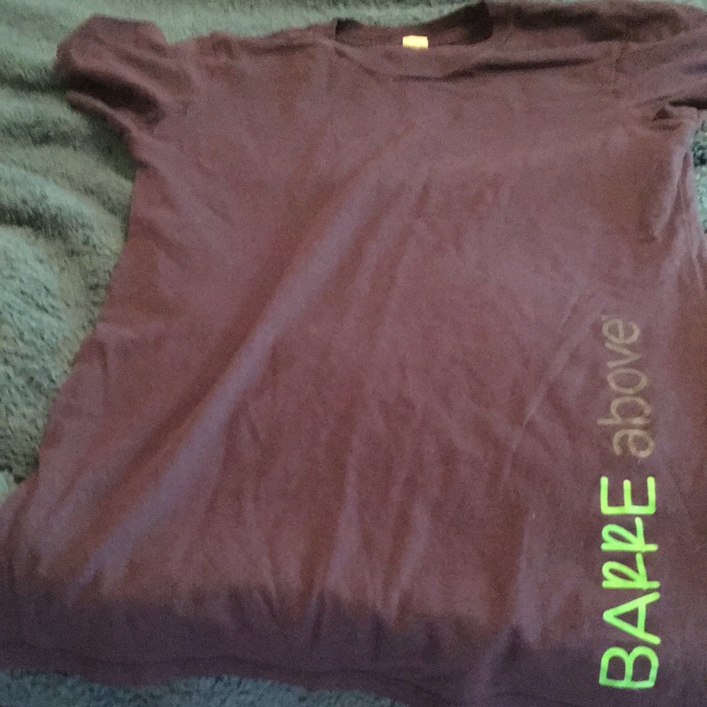 Barre above Dark blue T-shirt